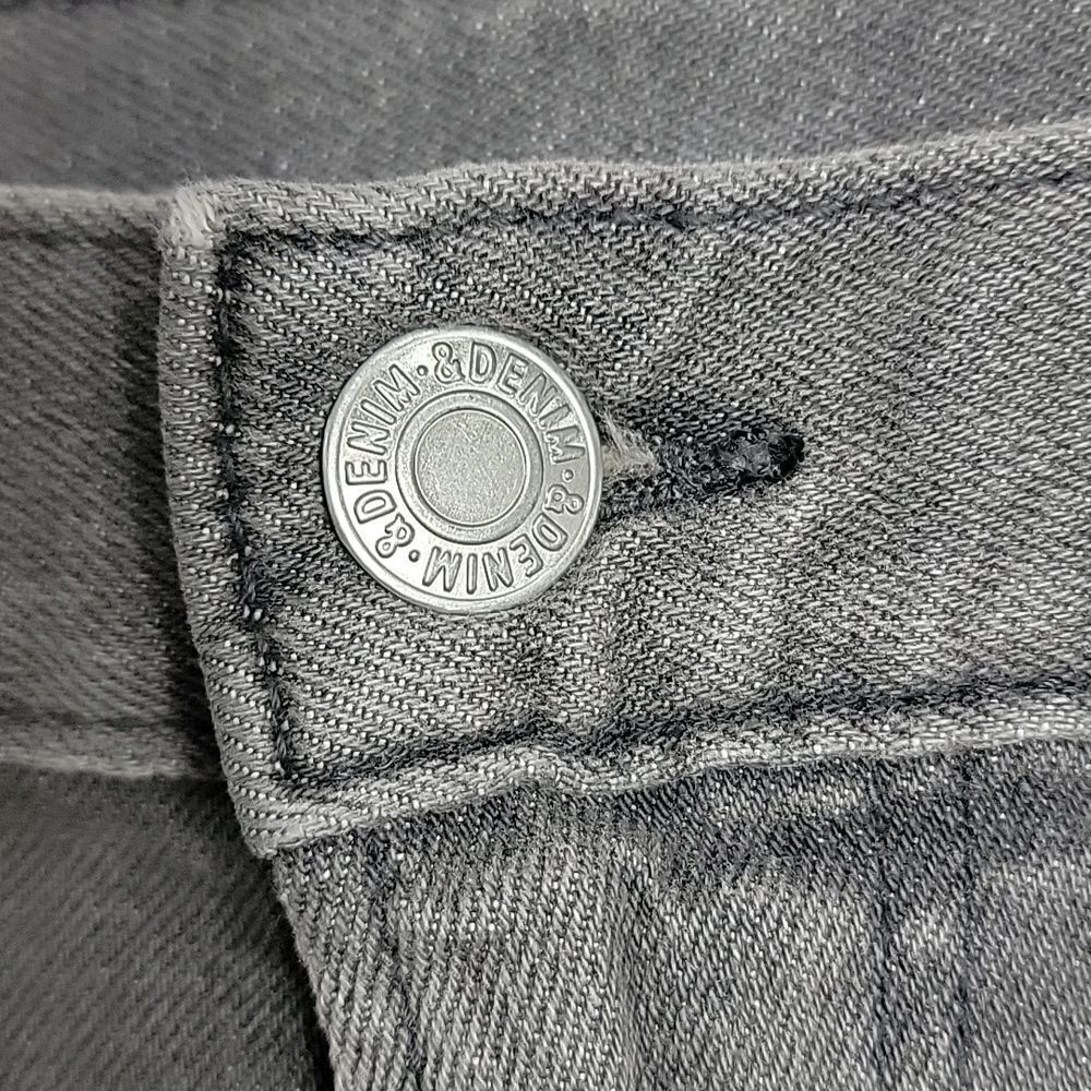 H&M.. denim slim fit shorts.. - Picture 6 of 12